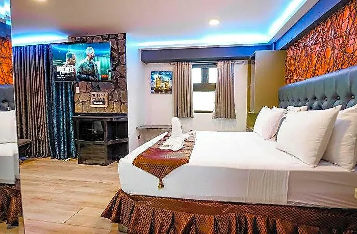 Hotel Clockworkorange Luxury